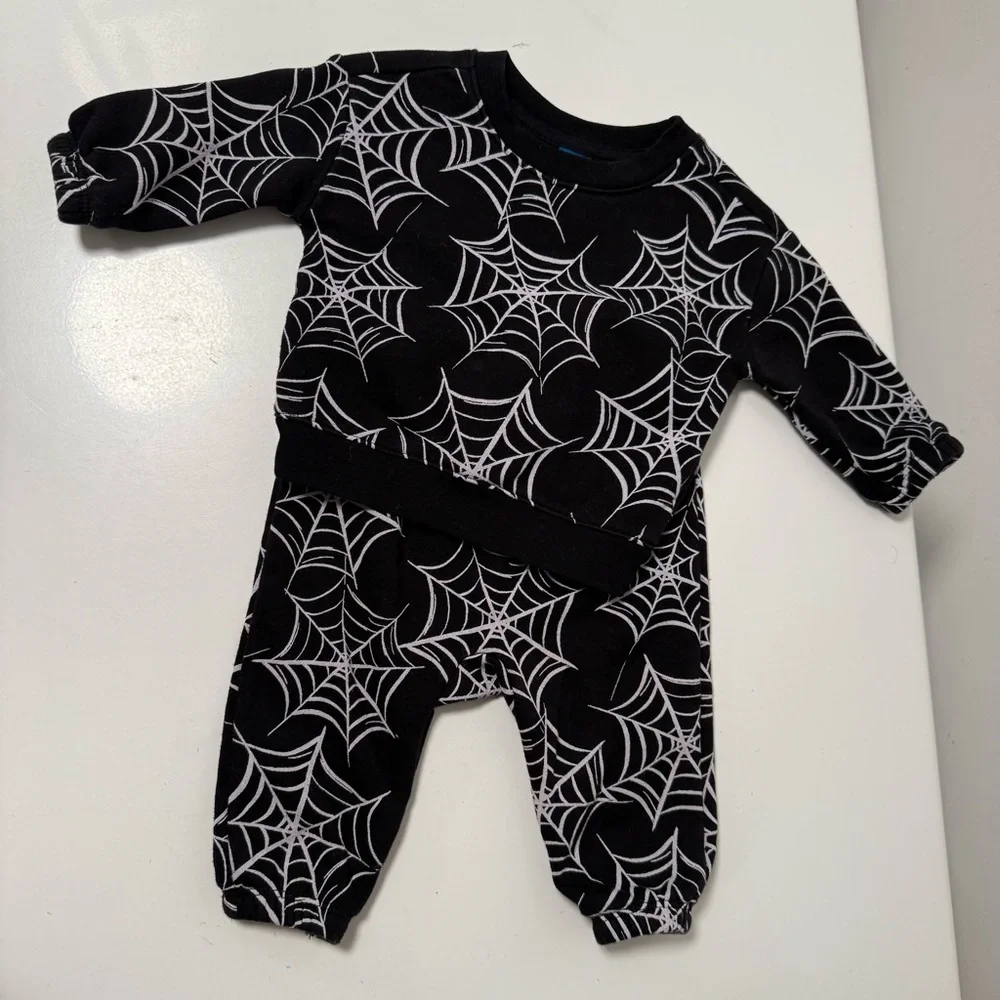Black and White Spiderwebs Sweatshirt Set
